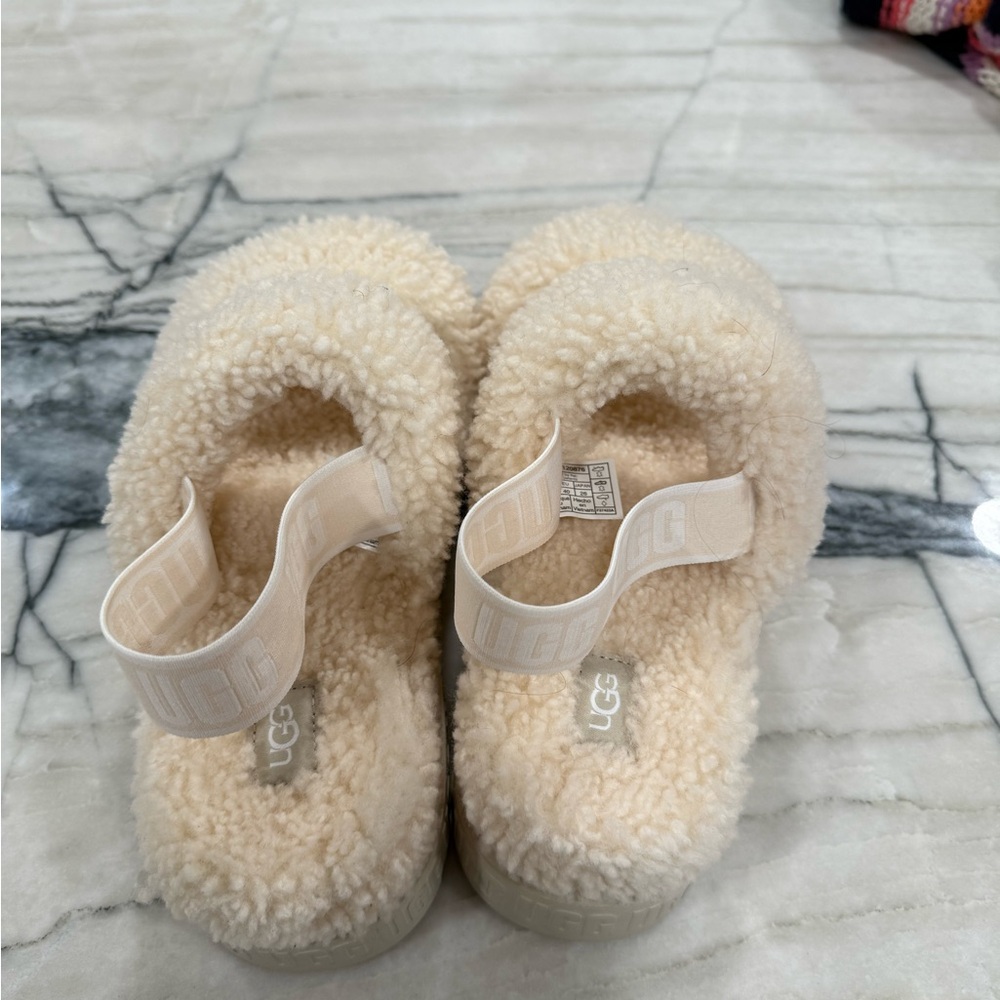 UGG Off-White Fuzzy Slippers